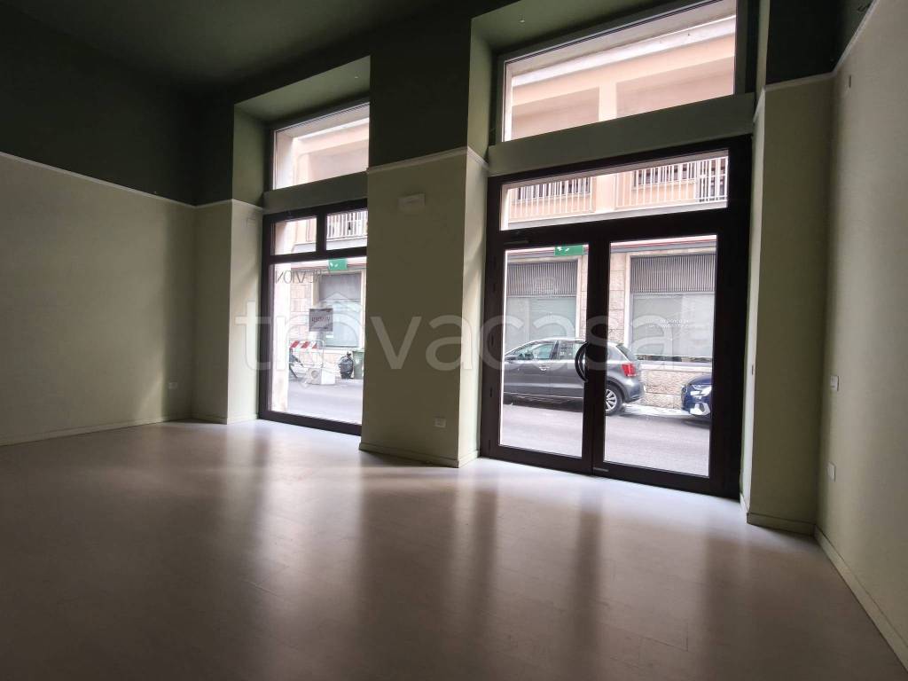 negozio in vendita a Teramo in zona Centro Città