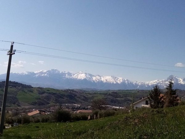 terreno edificabile in vendita a Teramo in zona Colleatterrato Alto
