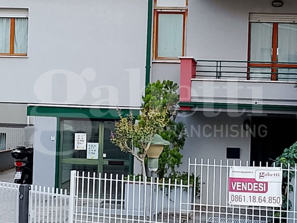 negozio in vendita a Teramo