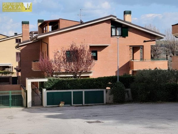 appartamento in vendita a Teramo in zona Villa Vomano