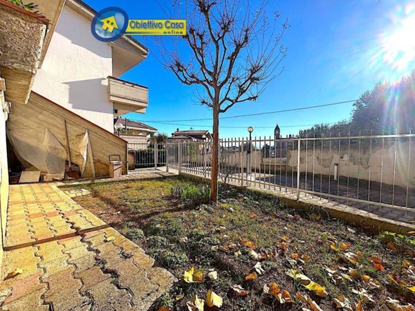 casa semindipendente in vendita a Teramo in zona Centro Città