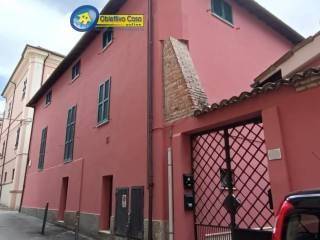 casa indipendente in vendita a Teramo
