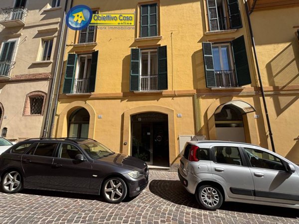 negozio in vendita a Teramo in zona Centro Città
