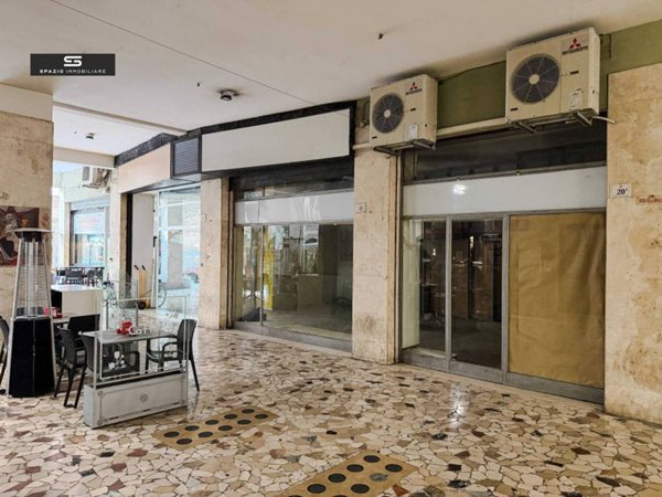 negozio in vendita a Teramo in zona Centro Città