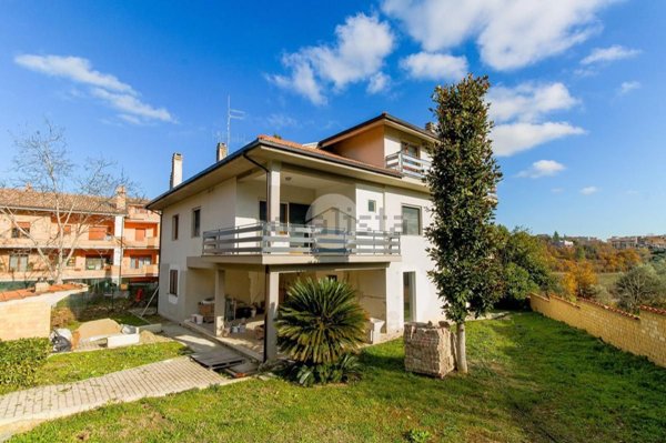 appartamento in vendita a Teramo in zona Centro Città