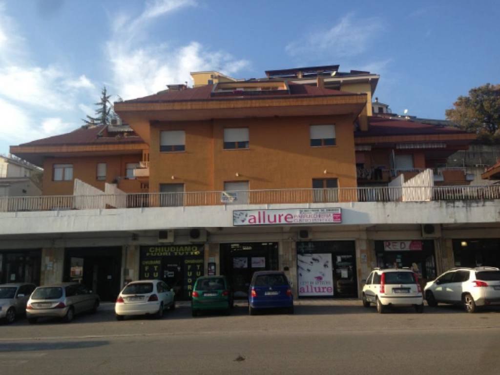 negozio in vendita a Teramo