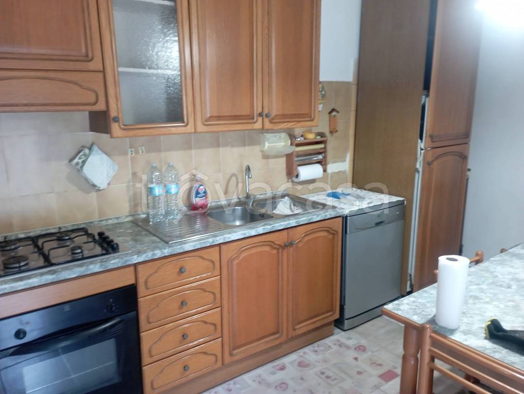 casa indipendente in vendita a Teramo in zona Caprafico
