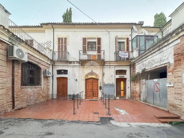 appartamento in vendita a Teramo in zona Centro Città