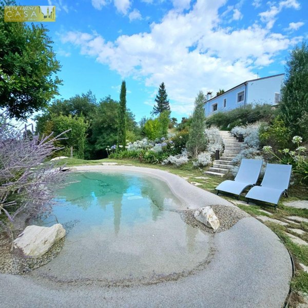 casa indipendente in vendita a Teramo
