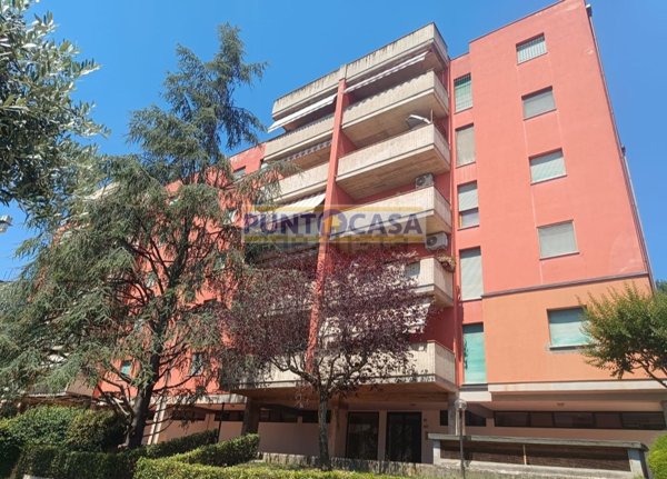 appartamento in vendita a Teramo in zona Colleatterrato Alto