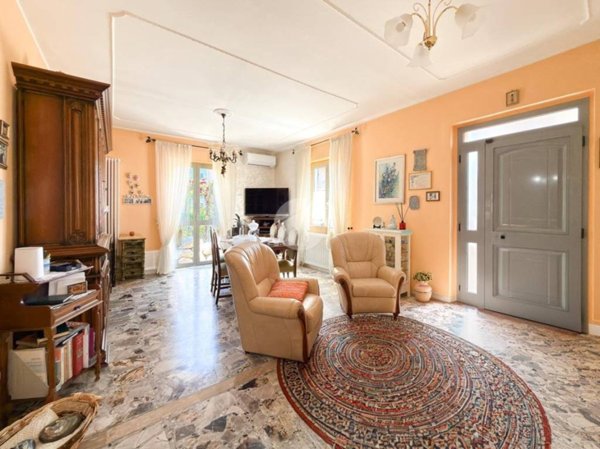 casa indipendente in vendita a Teramo