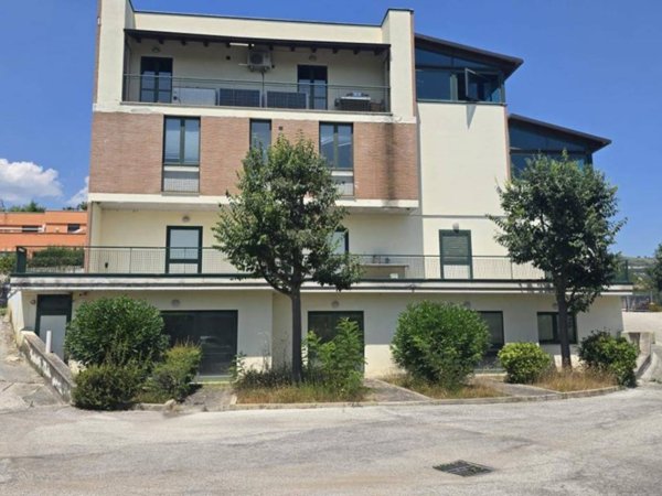ufficio in vendita a Teramo in zona Putignano