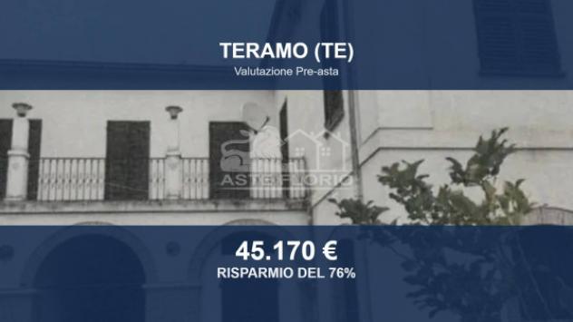 casa indipendente in vendita a Teramo in zona Colleatterrato Alto