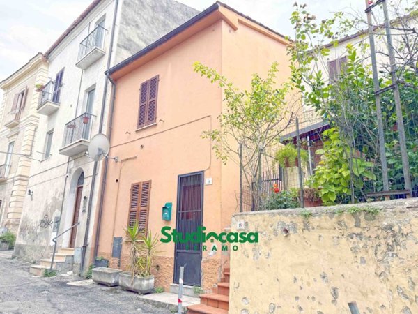 appartamento in vendita a Teramo in zona Centro Città