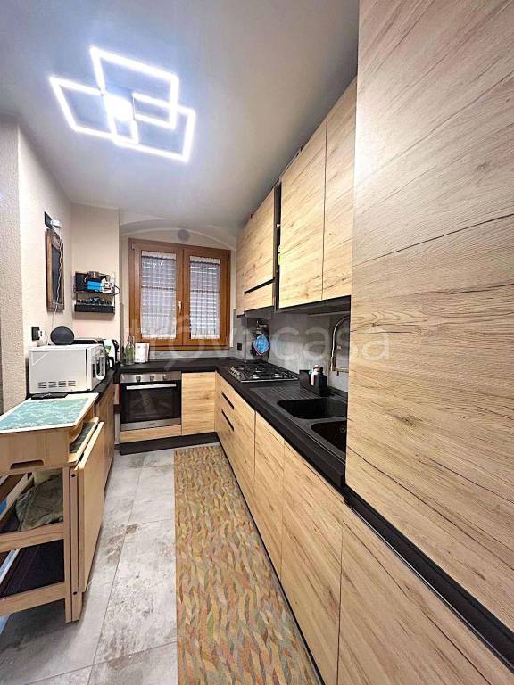 casa indipendente in vendita a Teramo in zona Centro Città