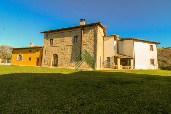 casa indipendente in vendita a Teramo