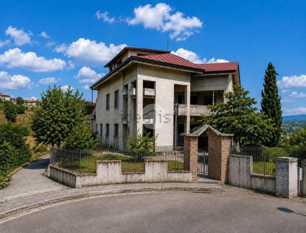 casa indipendente in vendita a Teramo