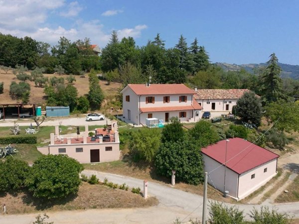 casa indipendente in vendita a Teramo