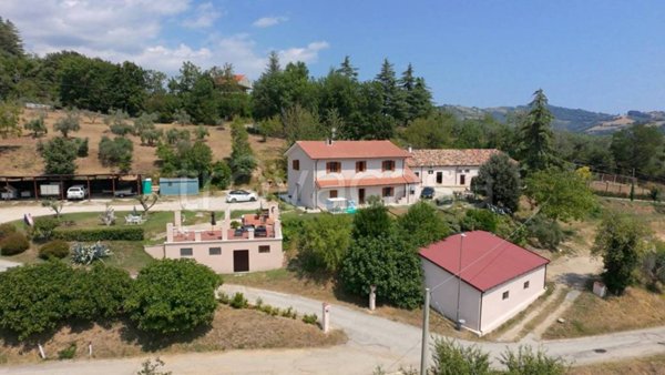 casa indipendente in vendita a Teramo