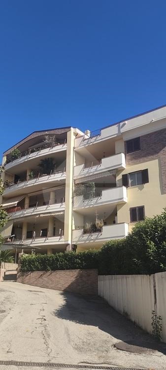 appartamento in vendita a Teramo in zona Colleatterrato Alto
