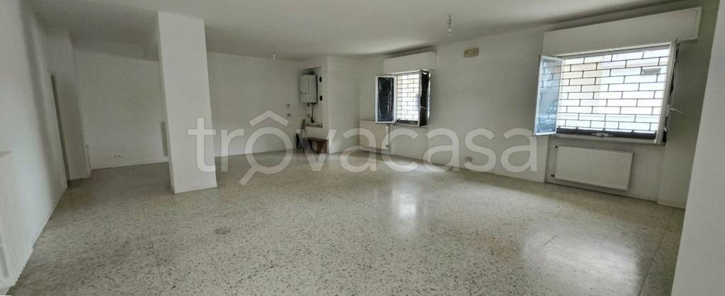 ufficio in vendita a Teramo in zona San Nicolò a Tordino