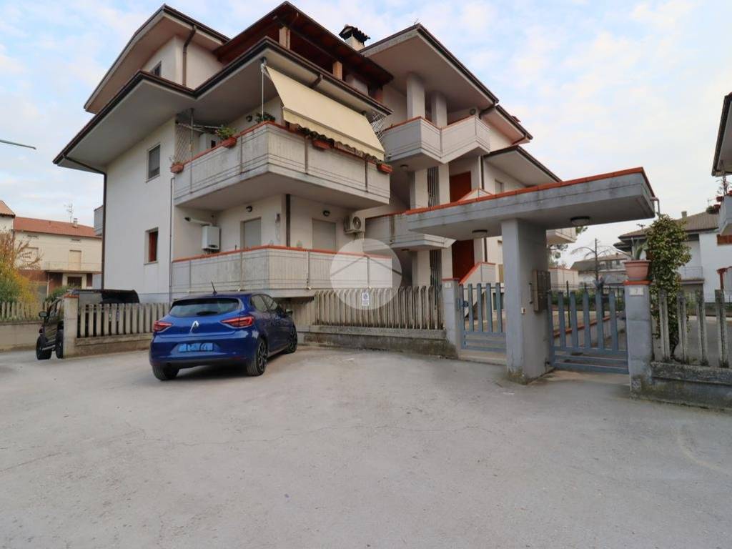 appartamento in vendita a Torano Nuovo