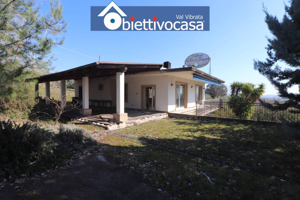 negozio in vendita a Torano Nuovo