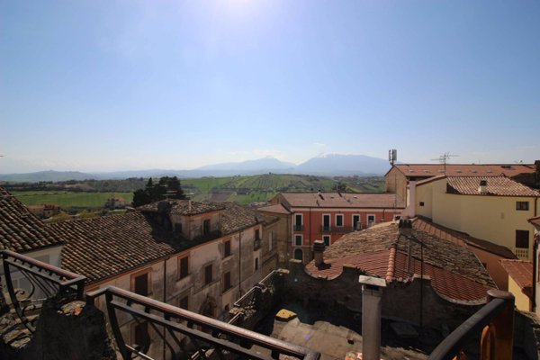 casa indipendente in vendita a Torano Nuovo