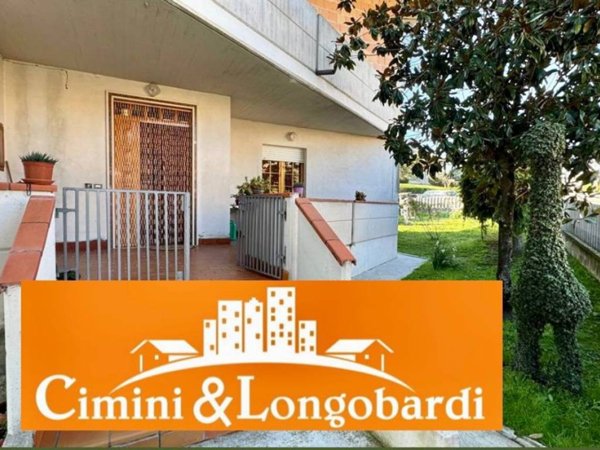 casa indipendente in vendita a Torano Nuovo