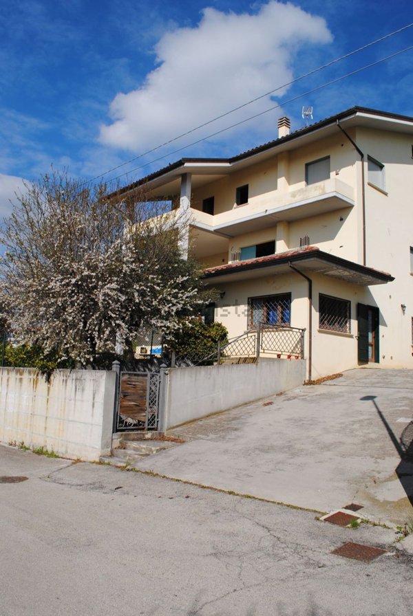 appartamento in vendita a Torano Nuovo