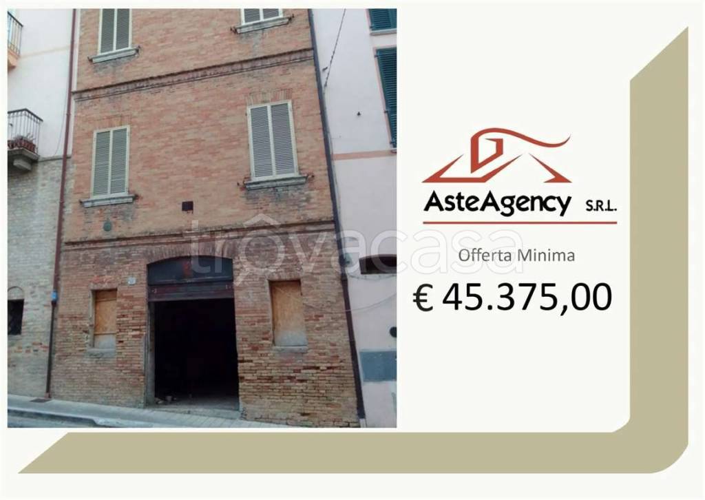 casa indipendente in vendita a Torano Nuovo