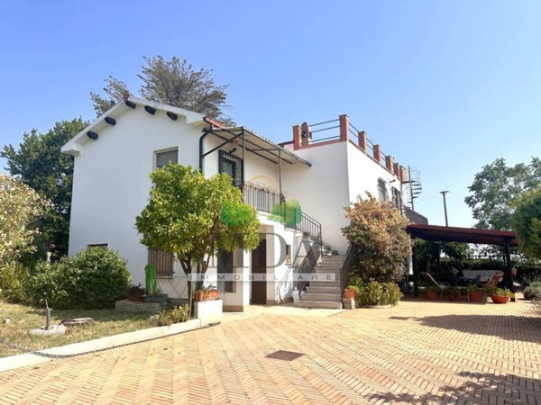 casa indipendente in vendita a Torano Nuovo in zona Valle Santa Maria