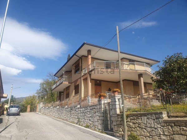 casa indipendente in vendita a Torricella Sicura