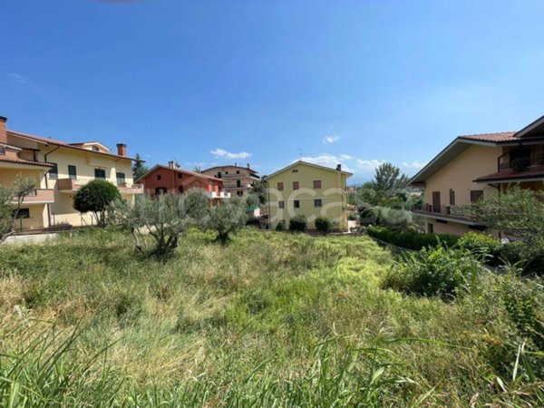 villa in vendita a Torricella Sicura in zona Santa Chiara