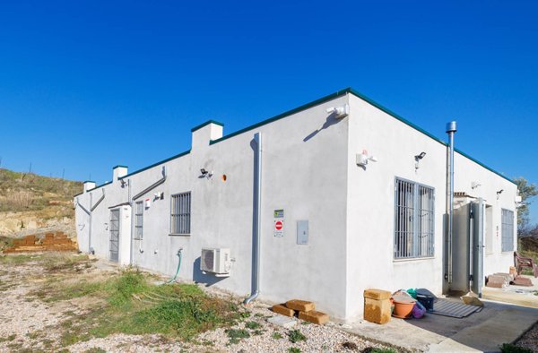 casa indipendente in vendita a Torricella Sicura in zona Borgonovo