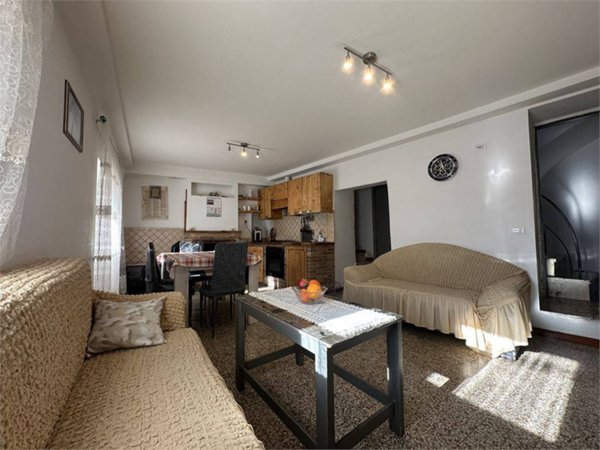 casa indipendente in vendita a Torricella Sicura