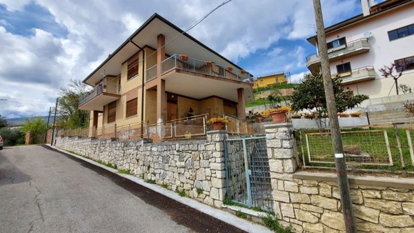 casa indipendente in vendita a Torricella Sicura