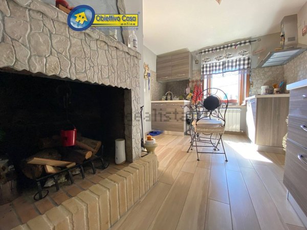 casa indipendente in vendita a Torricella Sicura in zona Borgonovo