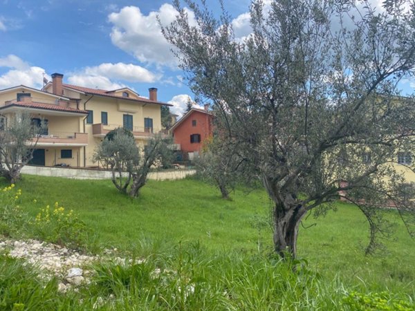 terreno edificabile in vendita a Torricella Sicura in zona Santa Chiara