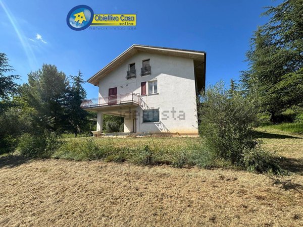 casa indipendente in vendita a Torricella Sicura