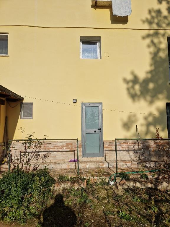 casa indipendente in vendita a Torricella Sicura in zona Piano Grande
