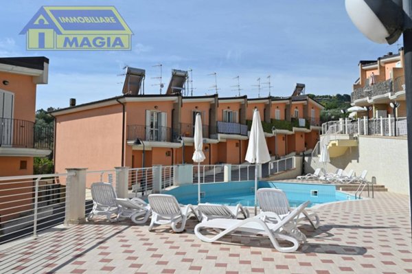 casa indipendente in vendita a Tortoreto
