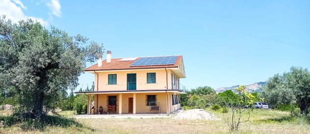 casa indipendente in vendita a Tortoreto