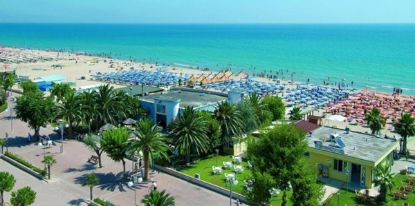 casa indipendente in vendita a Tortoreto