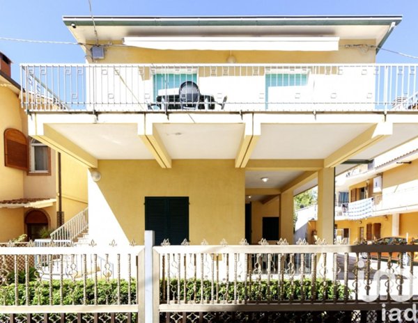 casa indipendente in vendita a Tortoreto