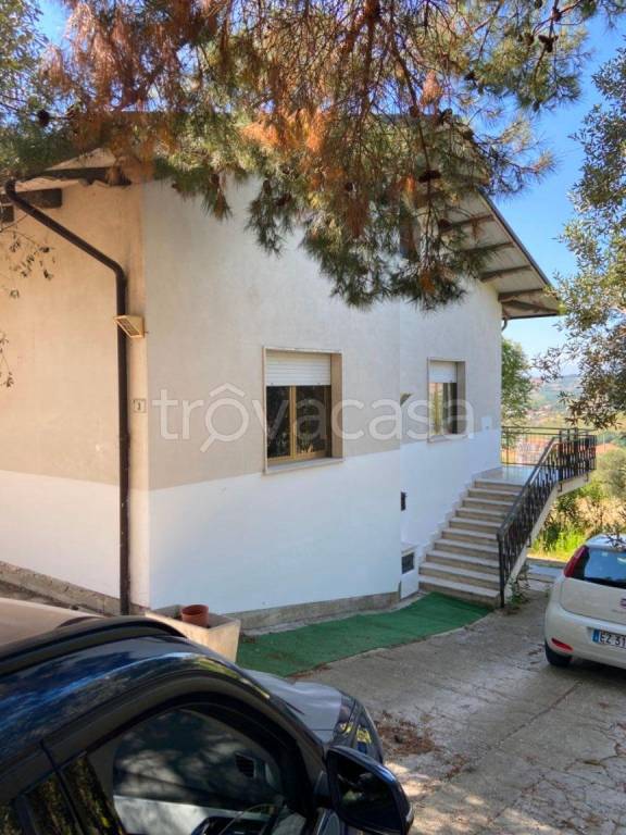 casa indipendente in vendita a Tortoreto