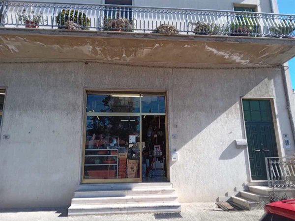 negozio in vendita a Tortoreto