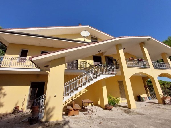 villa in vendita a Tortoreto