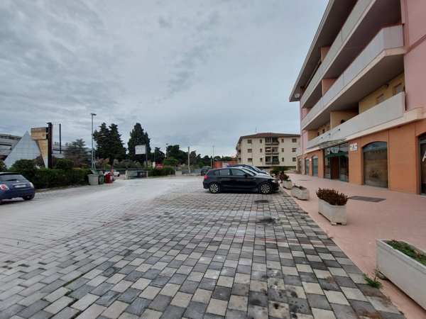 casa indipendente in vendita a Tortoreto