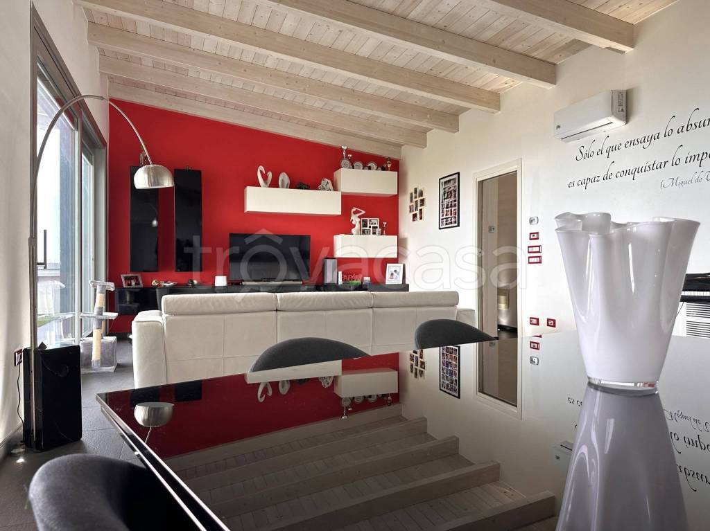 casa indipendente in vendita a Tortoreto